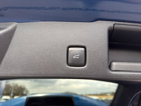 Certified 2022 Ford Escape Titanium image 20