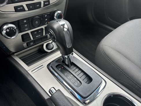 Used 2011 Ford Fusion SE w/ 202A Rapid Spec Order Code image 16
