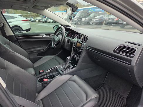 Used 2015 Volkswagen Golf TDI SEL image 16