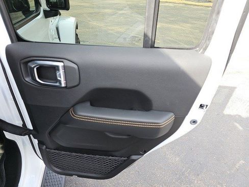 Used 2024 Jeep Wrangler Sahara w/ Technology Group image 17