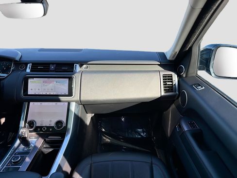 Used 2020 Land Rover Range Rover Sport HSE image 19