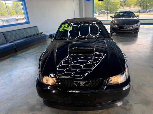 Used 2002 Ford Mustang GT RWD image 4