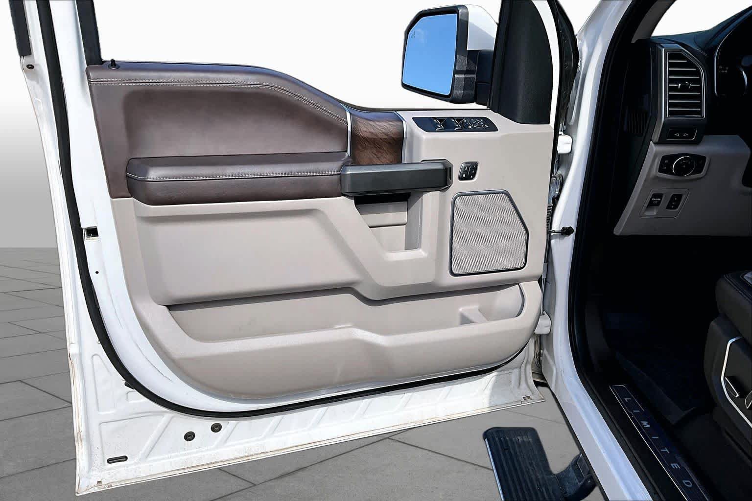 Used 2019 Ford F150 Limited w/ Trailer Tow Package AWD/4WD image 25