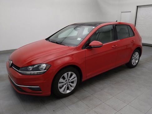 Used 2018 Volkswagen Golf SE image 2