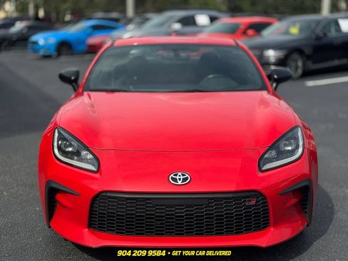 Used 2022 Toyota GR86 w/ ALL Weather Mat Package (TMS) RWD image 8