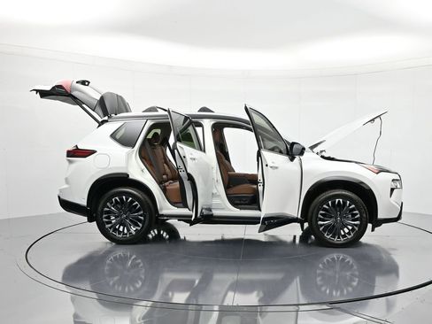 New 2026 Nissan Rogue Platinum w/ Platinum Premium Package AWD/4WD image 48
