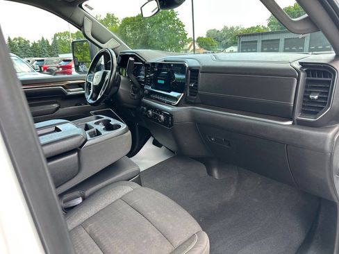 Used 2024 Chevrolet Silverado 2500 LT image 24