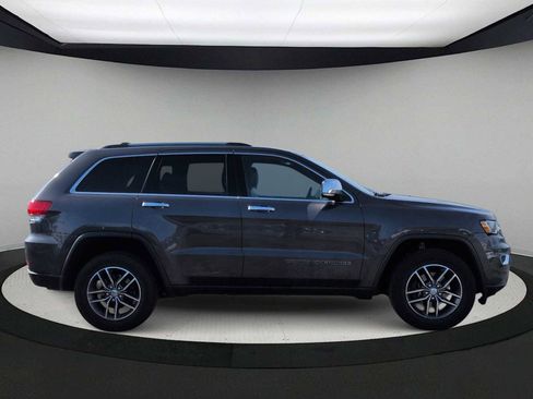 Used 2018 Jeep Grand Cherokee Limited image 9