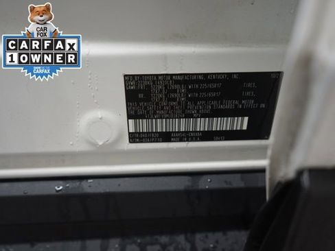 Used 2021 Toyota RAV4 LE image 18