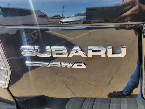 Used 2017 Subaru Forester 2.5i Premium w/ All-Weather Package AWD/4WD image 11
