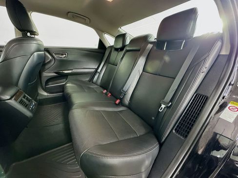 Used 2013 Toyota Avalon Limited image 26