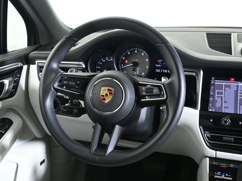 Used 2023 Porsche Macan S image 11