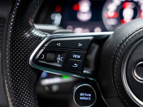 Used 2017 Audi R8 V10 w/ 20" Wheel Package image 42