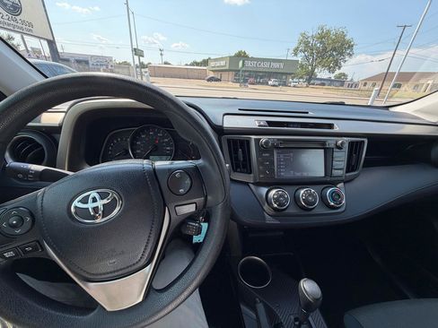 Used 2014 Toyota RAV4 LE FWD image 14
