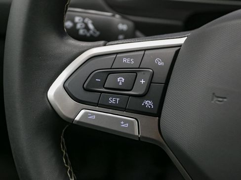 Certified 2024 Volkswagen Tiguan S image 37