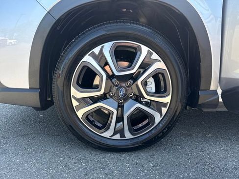 Used 2023 Subaru Ascent Limited w/ Technology Package AWD/4WD image 29