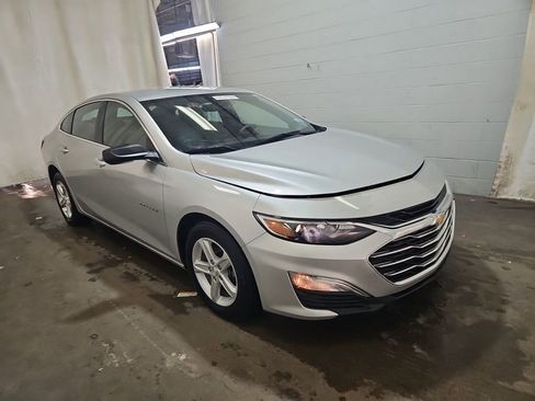 Used 2021 Chevrolet Malibu LS image 3