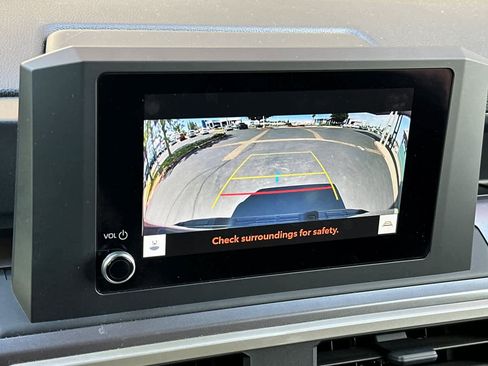 Used 2024 Toyota Tacoma TRD Sport w/ TRD Sport Upgrade Package image 20