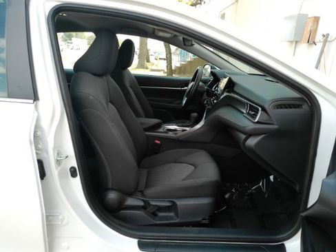 Used 2023 Toyota Camry LE FWD image 20