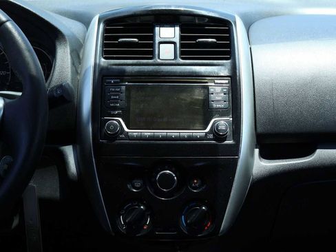 Used 2016 Nissan Versa Note SV FWD image 16
