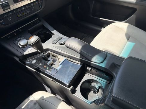 Used 2015 Lexus ES 350 w/ Luxury Package FWD image 17