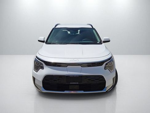New 2026 Kia Niro Wind FWD image 2