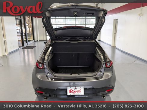 Used 2019 MAZDA MAZDA3 Hatchback w/ Premium Package image 11