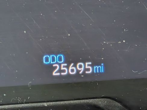 Used 2023 Toyota RAV4 XLE w/ Convenience Package image 2