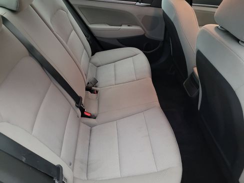 Used 2018 Hyundai Elantra SEL FWD image 19