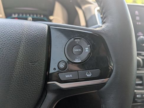 Used 2021 Honda Pilot Elite image 18
