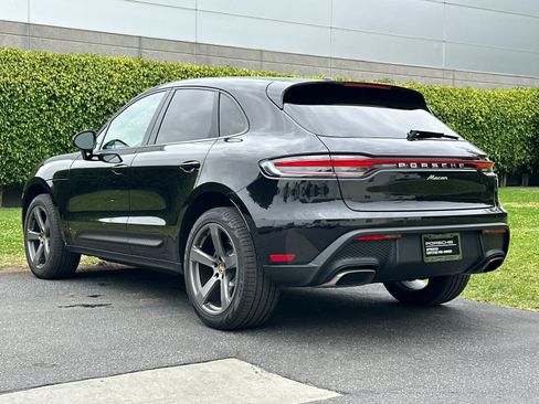 Certified 2026 Porsche Macan AWD/4WD image 3