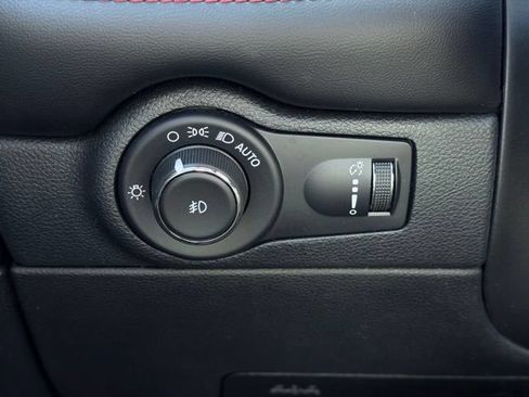 Used 2022 Dodge Durango R/T w/ Blacktop Package AWD/4WD image 36