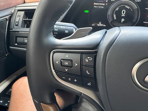 Used 2025 Lexus ES 300h Ultra Luxury w/ Accessory Package (Z1) FWD image 23