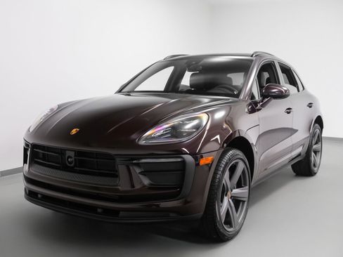 Used 2025 Porsche Macan image 6