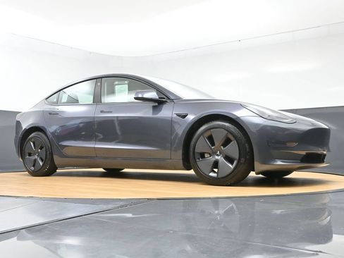 Used 2023 Tesla Model 3 Standard Range RWD image 50