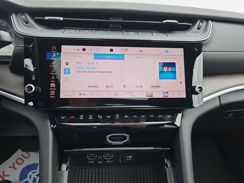 New 2026 Jeep Grand Cherokee L Limited w/ Luxury Tech Group II AWD/4WD image 22