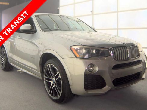 Used 2018 BMW X4 xDrive28i AWD/4WD image 3