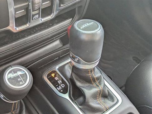 Used 2021 Jeep Gladiator Overland image 6