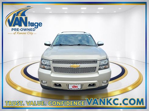 Used 2013 Chevrolet Tahoe LTZ AWD/4WD image 2