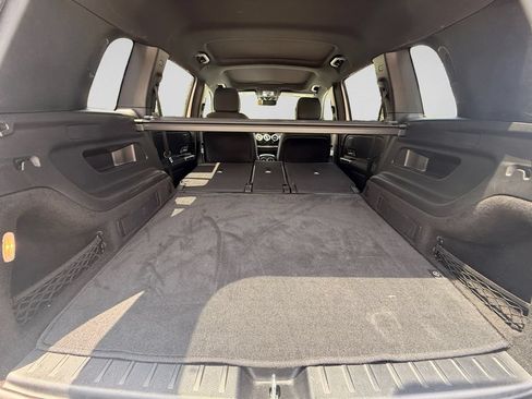 Used 2020 Mercedes-Benz GLB 250 w/ Premium Package image 30