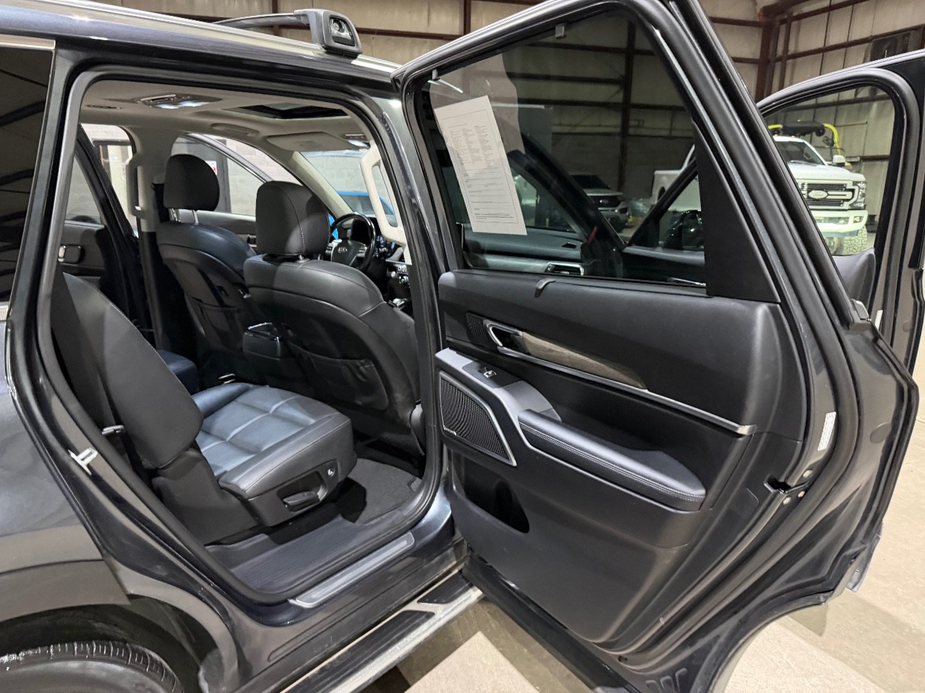 Used 2021 Kia Telluride SX w/ Towing Package AWD/4WD image 21