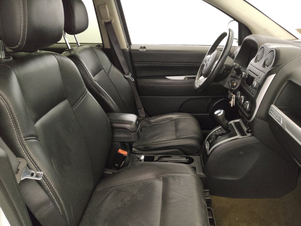 Used 2016 Jeep Compass High Altitude AWD/4WD image 21