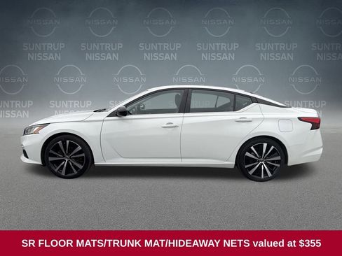 Used 2022 Nissan Altima 2.5 SR image 2