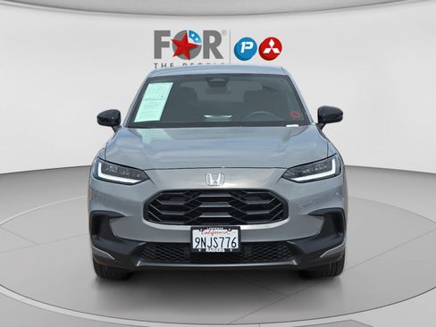 Used 2025 Honda HR-V Sport image 8