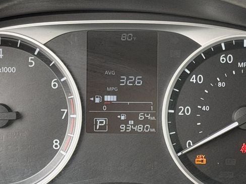 Used 2022 Nissan Kicks S FWD image 11