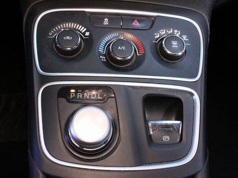 Used 2016 Chrysler 200 LX image 24