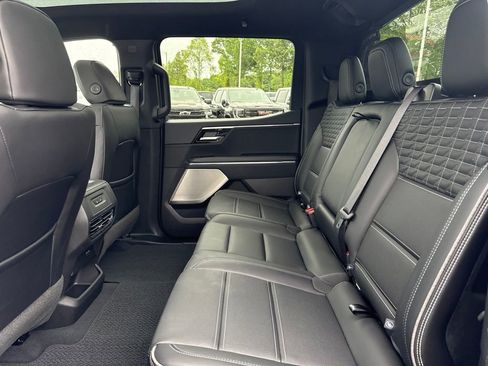 Used 2025 GMC Sierra EV Denali AWD/4WD image 13