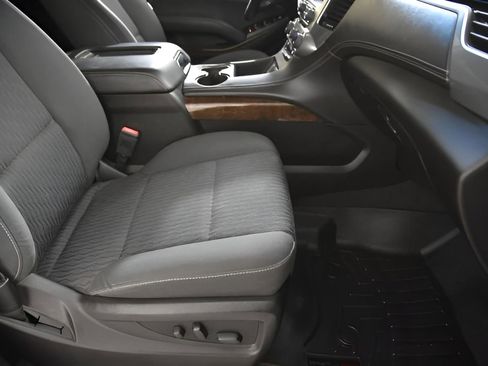 Used 2019 Chevrolet Tahoe LS RWD image 34