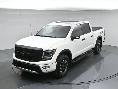 Used 2021 Nissan Titan PRO-4X w/ Pro-4x Convenience Package AWD/4WD image 38