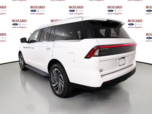 New 2026 Lincoln Navigator Premiere AWD/4WD image 6